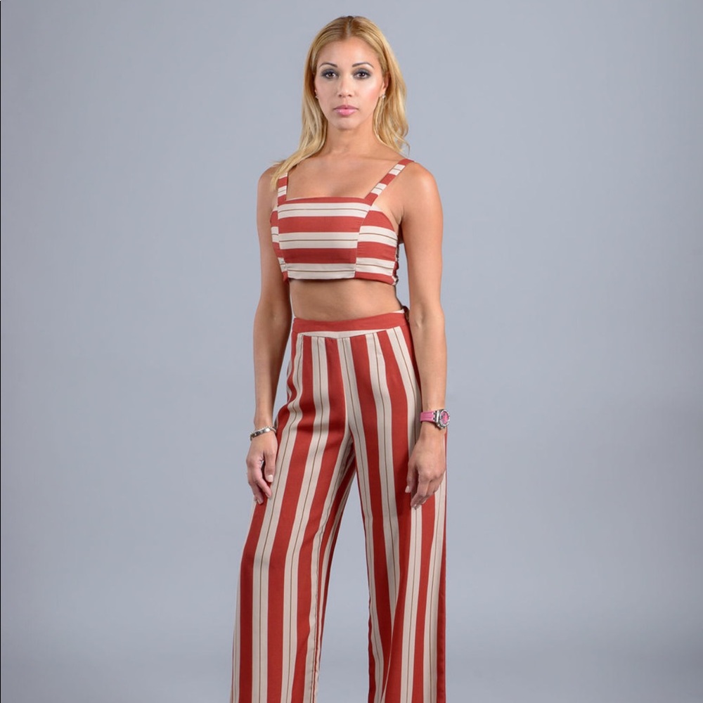 Two piece set - Picture 2 of 2